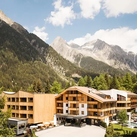 Falkensteiner Hotel Antholz - Adults only-2